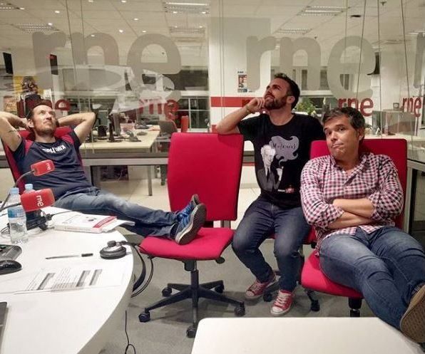 Santi García Cremades en el estudio de RNE junto a dos compañeros de programa