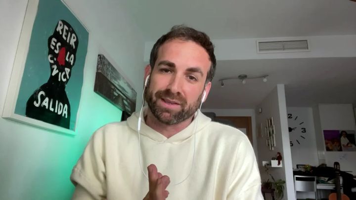 Santi García Cremades durante una entrevista por videollamada en Antena 3 Noticias